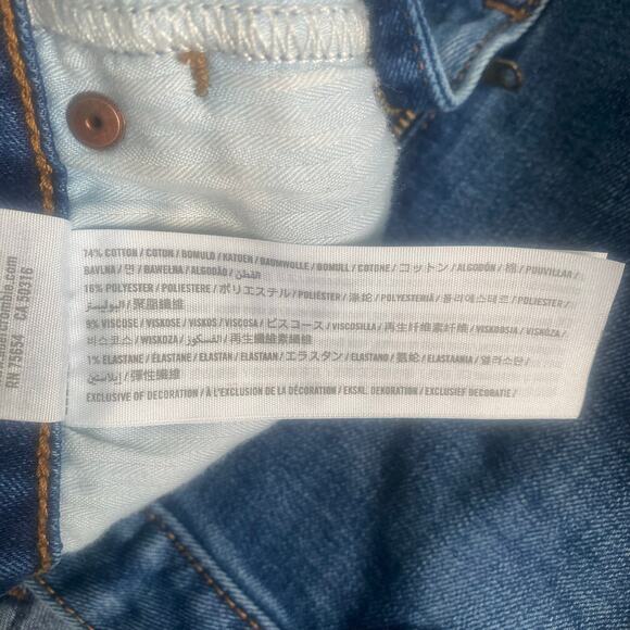 Abercrombie & Fitch High Rise Denim Short‎ 2.5” Medium Wash Stretch Size 28/6 - Picture 4 of 5